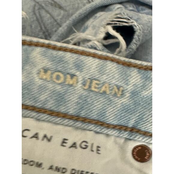 American Eagle Comfort Stretch Waistband Mom Jeans Light Wash Distressed Size 2 - Picture 6 of 8
